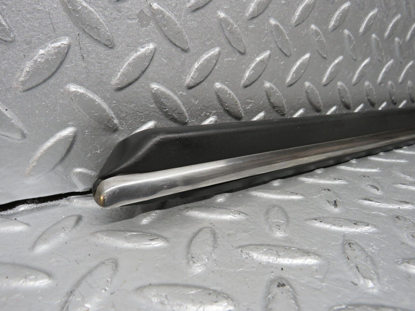 40125 Mercedes-Benz R107 350SL Coupe Front Right Wing Lower Trim