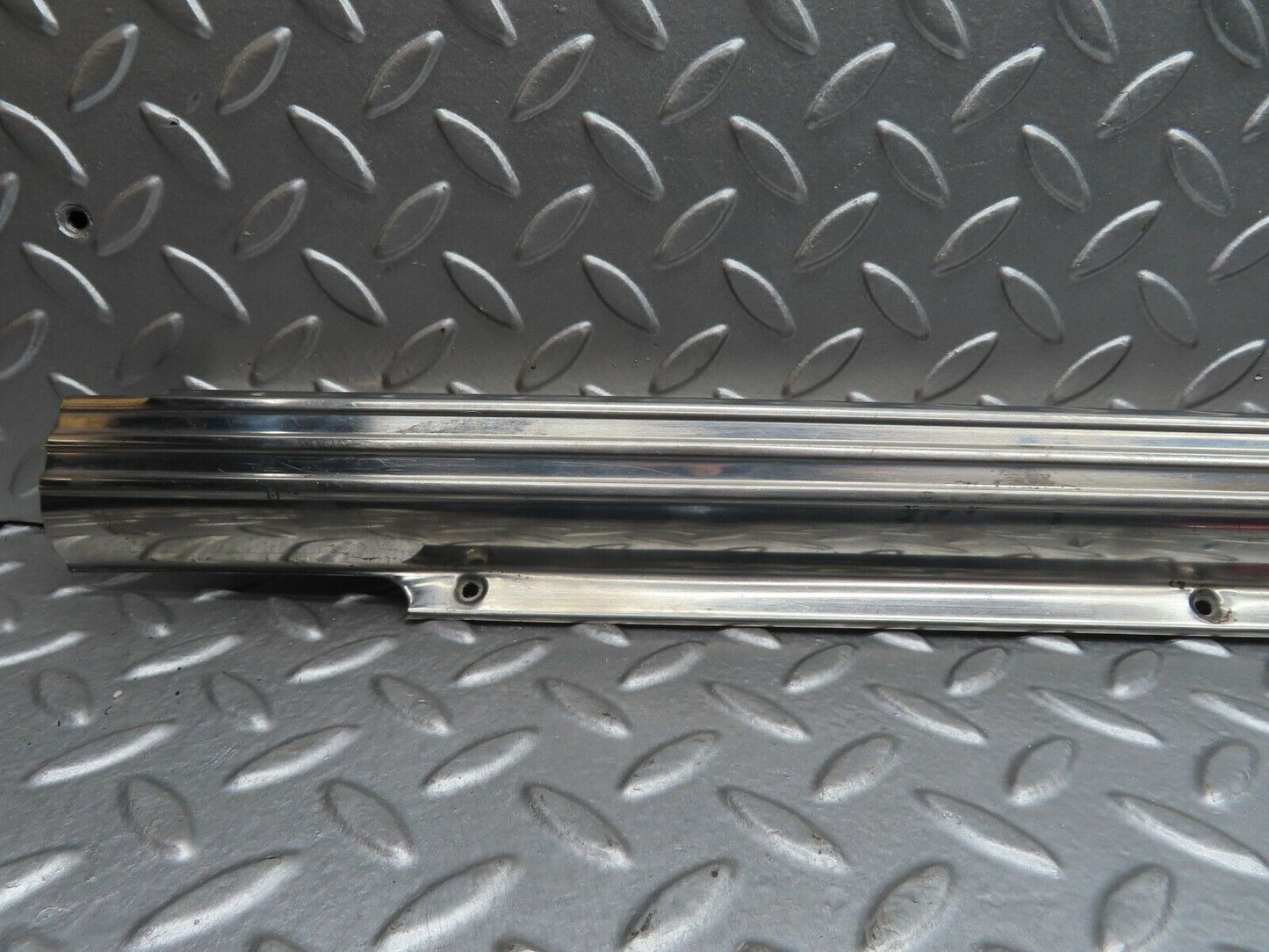 20762 Mercedes-Benz R107 450SL Left Door Sill Chrome