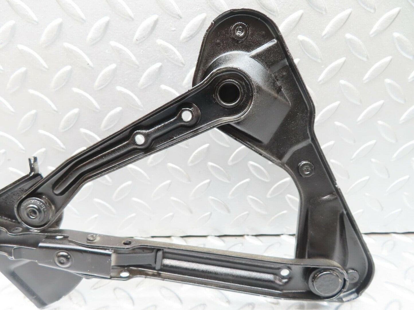 16424 Mercedes-Benz W124 260E Bonnet Hinge Right Side
