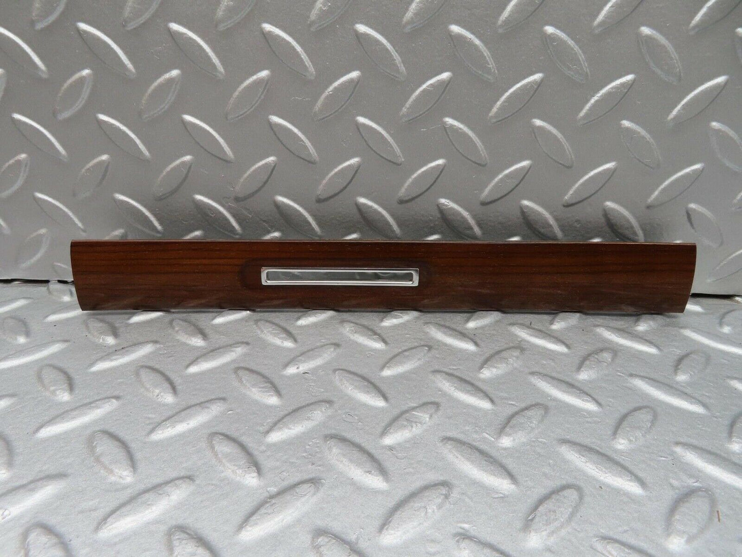 15918 Mercedes-Benz W123 280E Dashboard Wood Trim