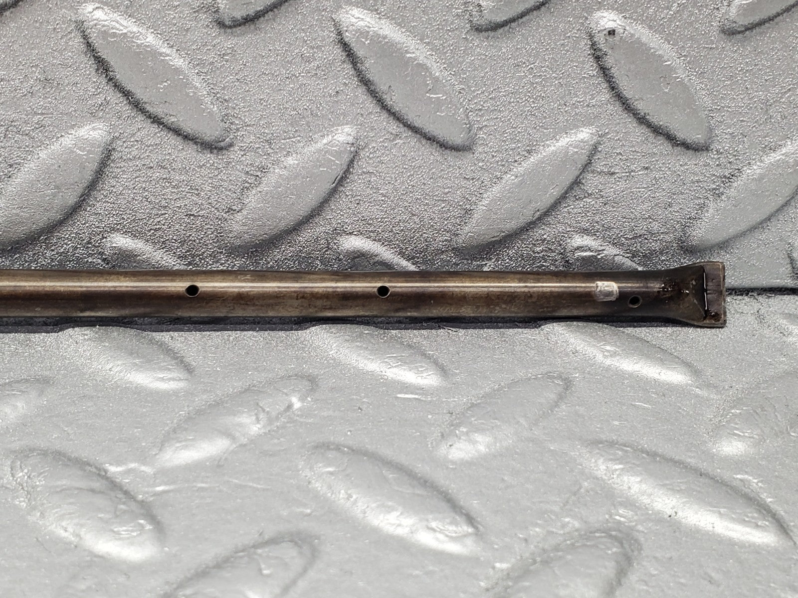 W112 camshaft oil tube used OEM