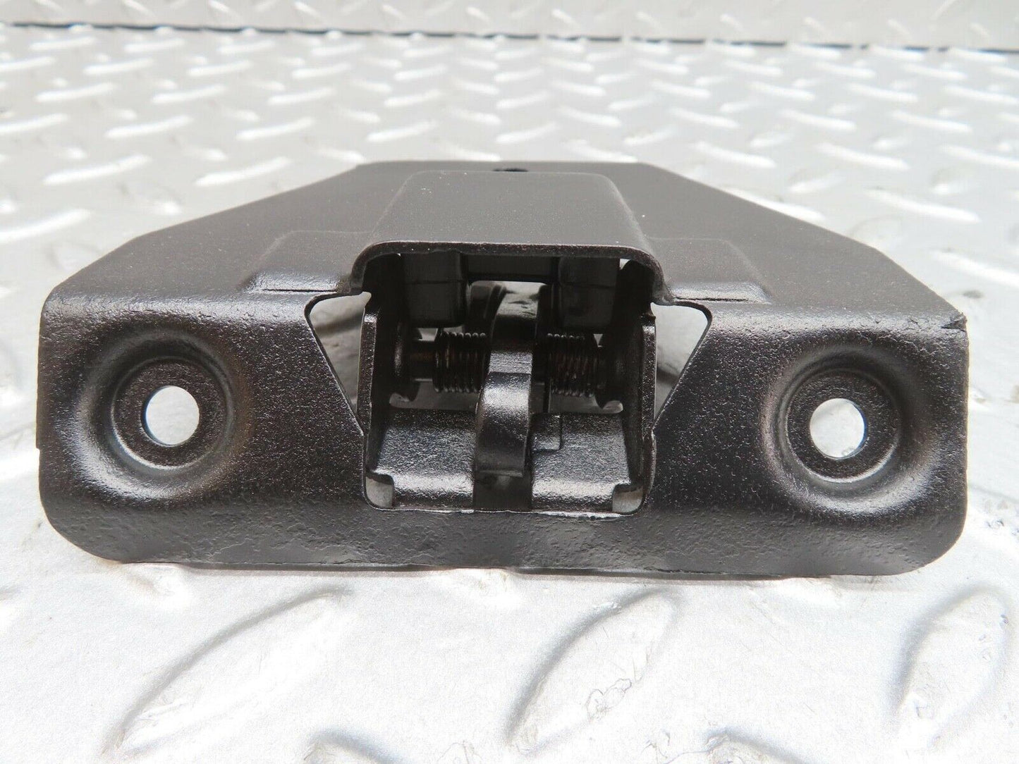 13899 Mercedes-Benz C107 280SLC Trunk Boot Lock Latch 1137500285