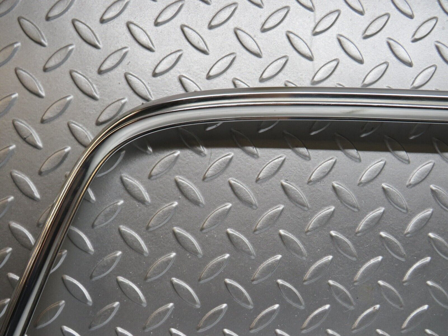 29625 Mercedes-Benz W123 230E Rear Windscreen Chrome Frame