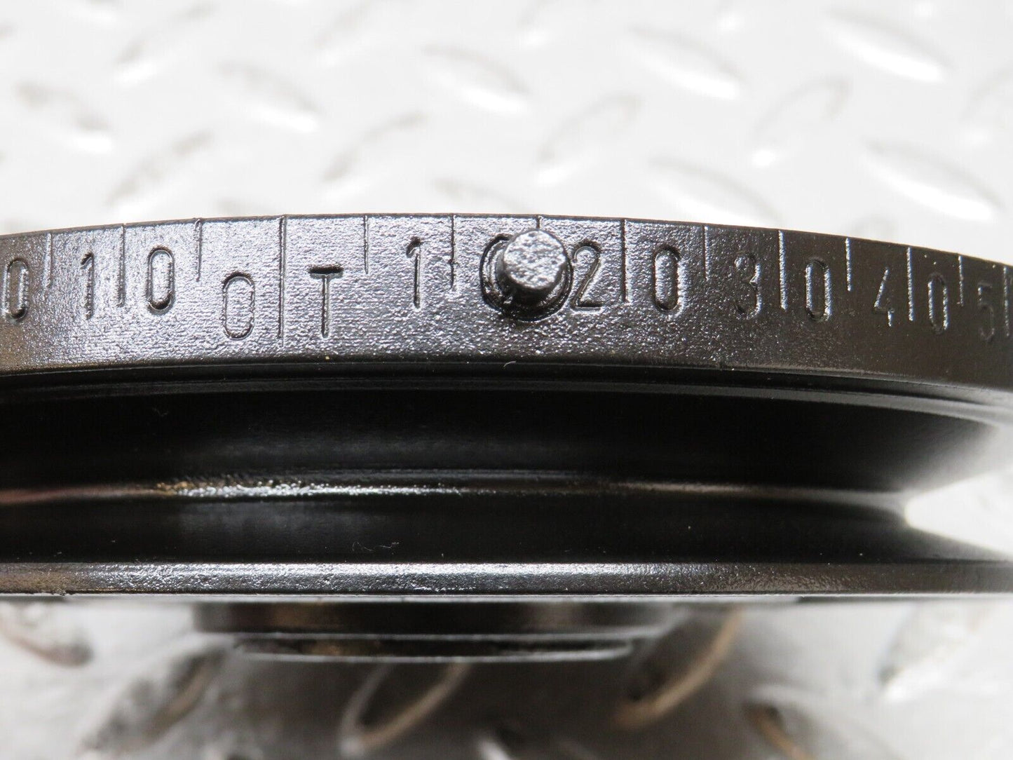 32150 Mercedes-Benz W123 230E Crankshaft Vibration Damper Pulley 1020300503