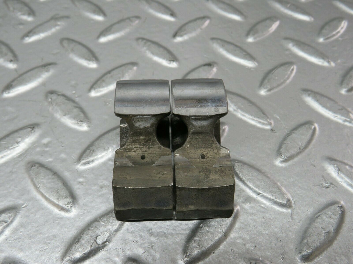 23575 Mercedes-Benz W114 280E Valve Rocker Arm With Retaining Spring