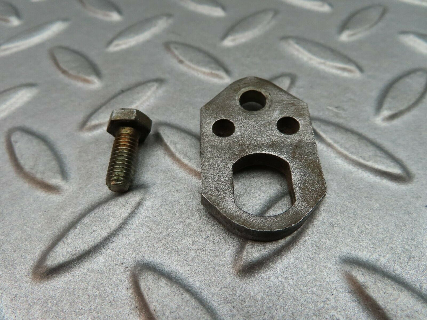 5127 Mercedes-Benz R107 350SL Fuel Injector Bracket