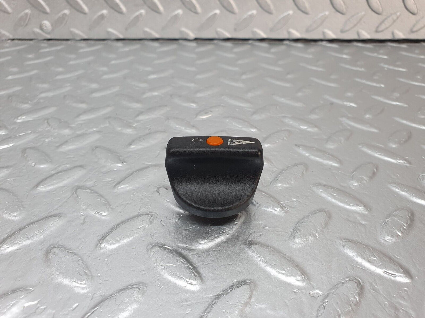 42946 Mercedes-Benz W201 190 2.0L Headlight Switch Knob