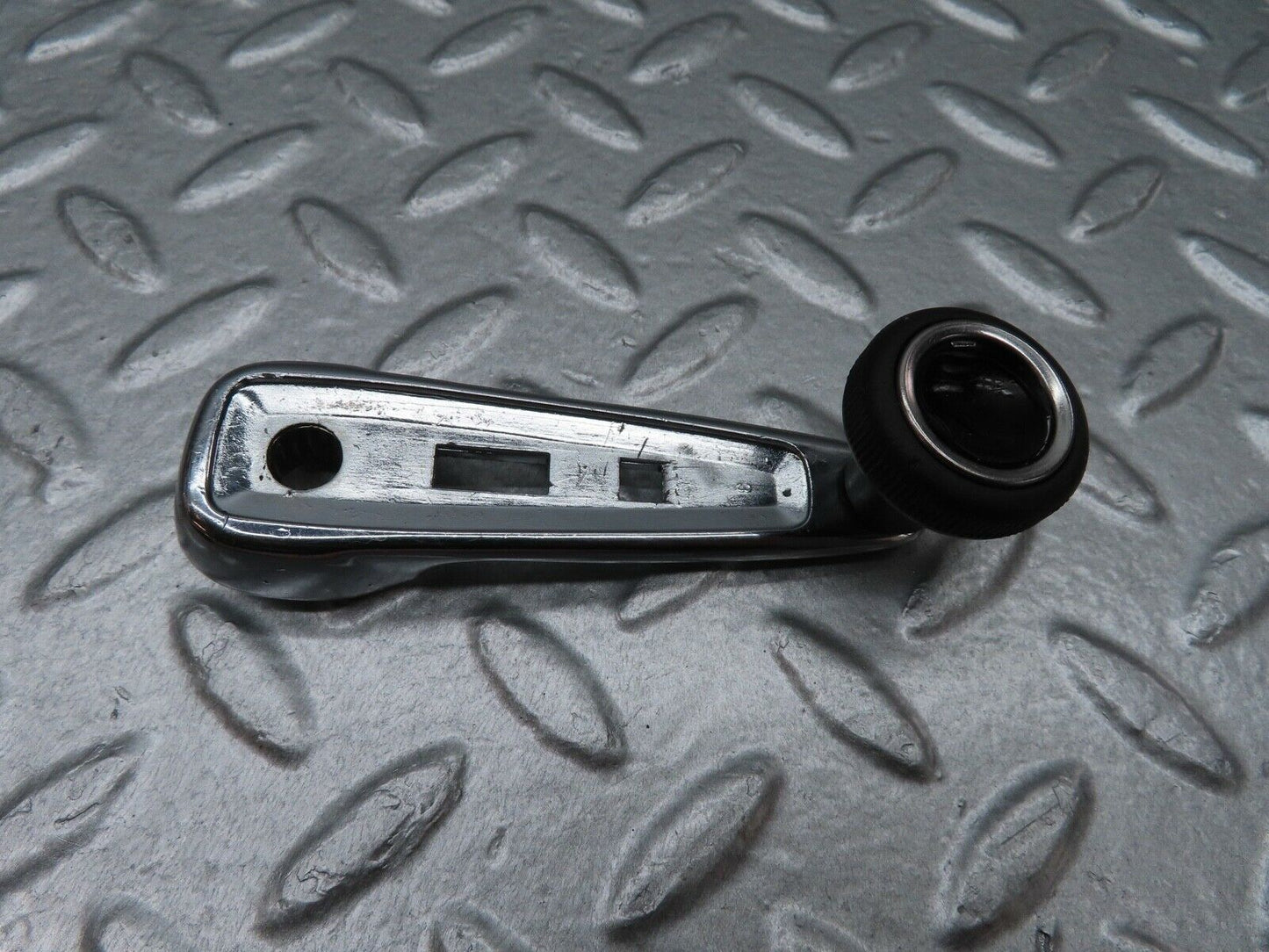 17954 Mercedes-Benz W123 200 Window Lifter Crank Handle