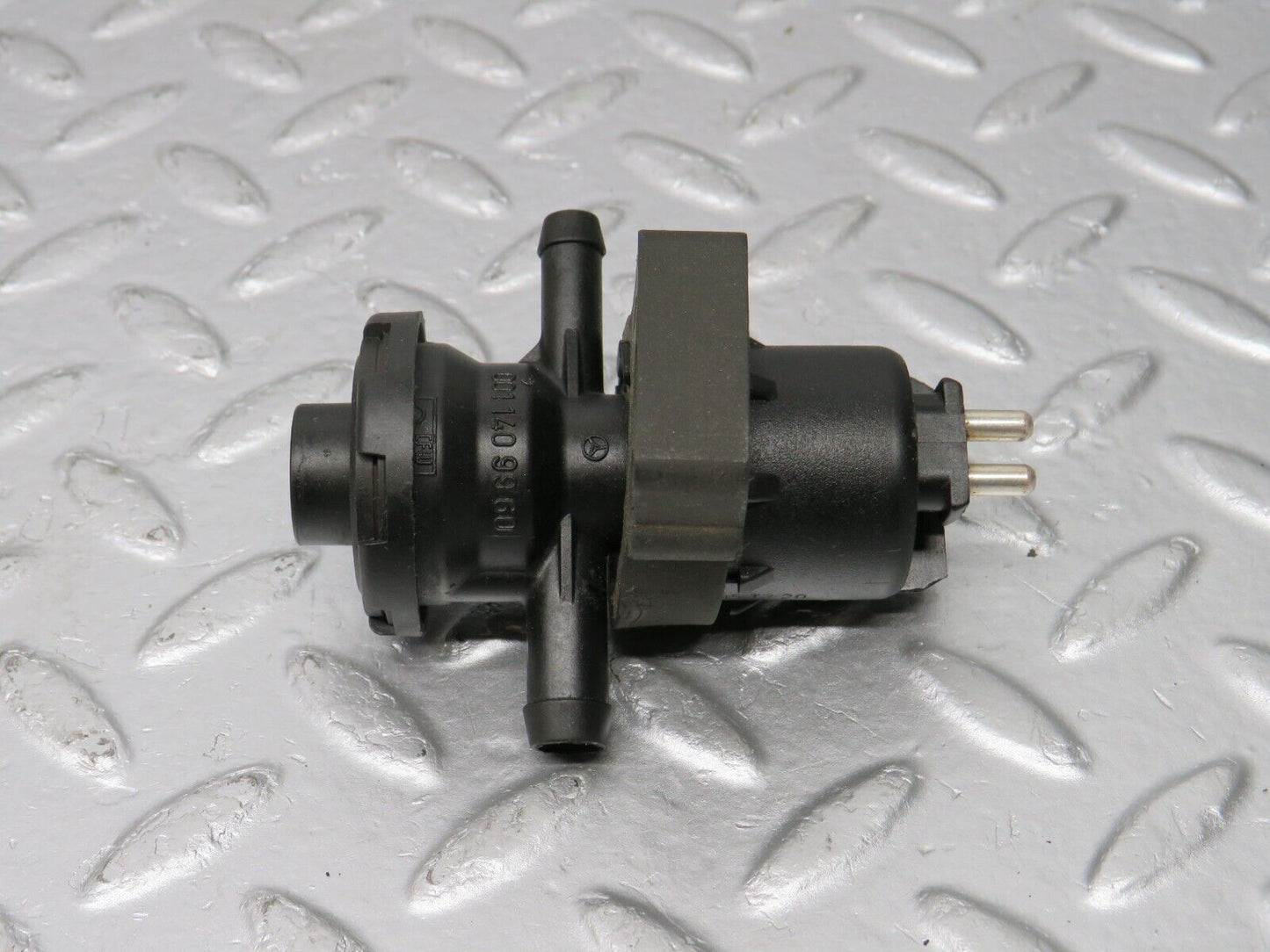 39715 Mercedes-Benz R129 320SL Coupe Fuel Regeneration Valve 0011409960