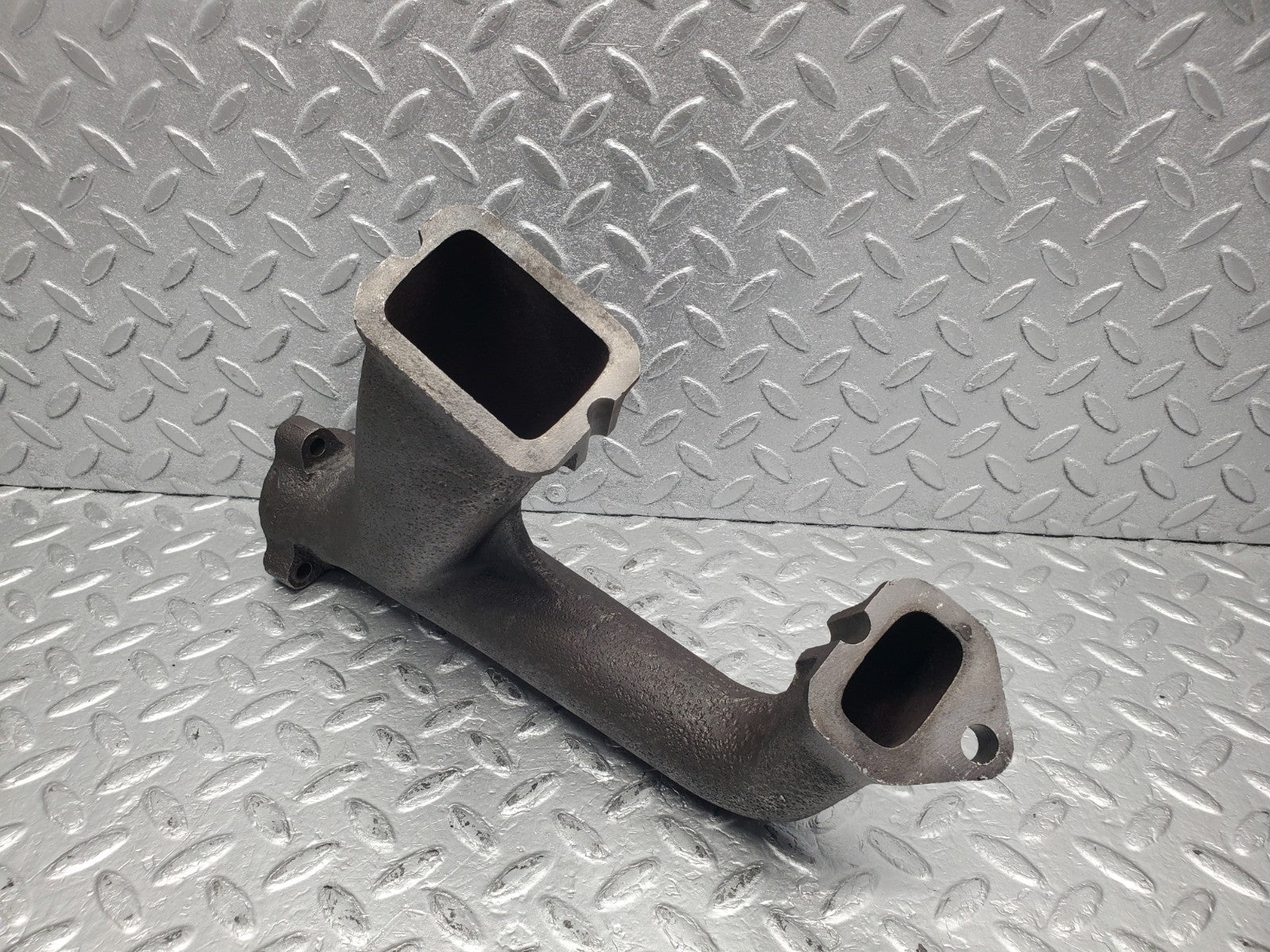 W112 exhaust manifold 4-6 used OEM