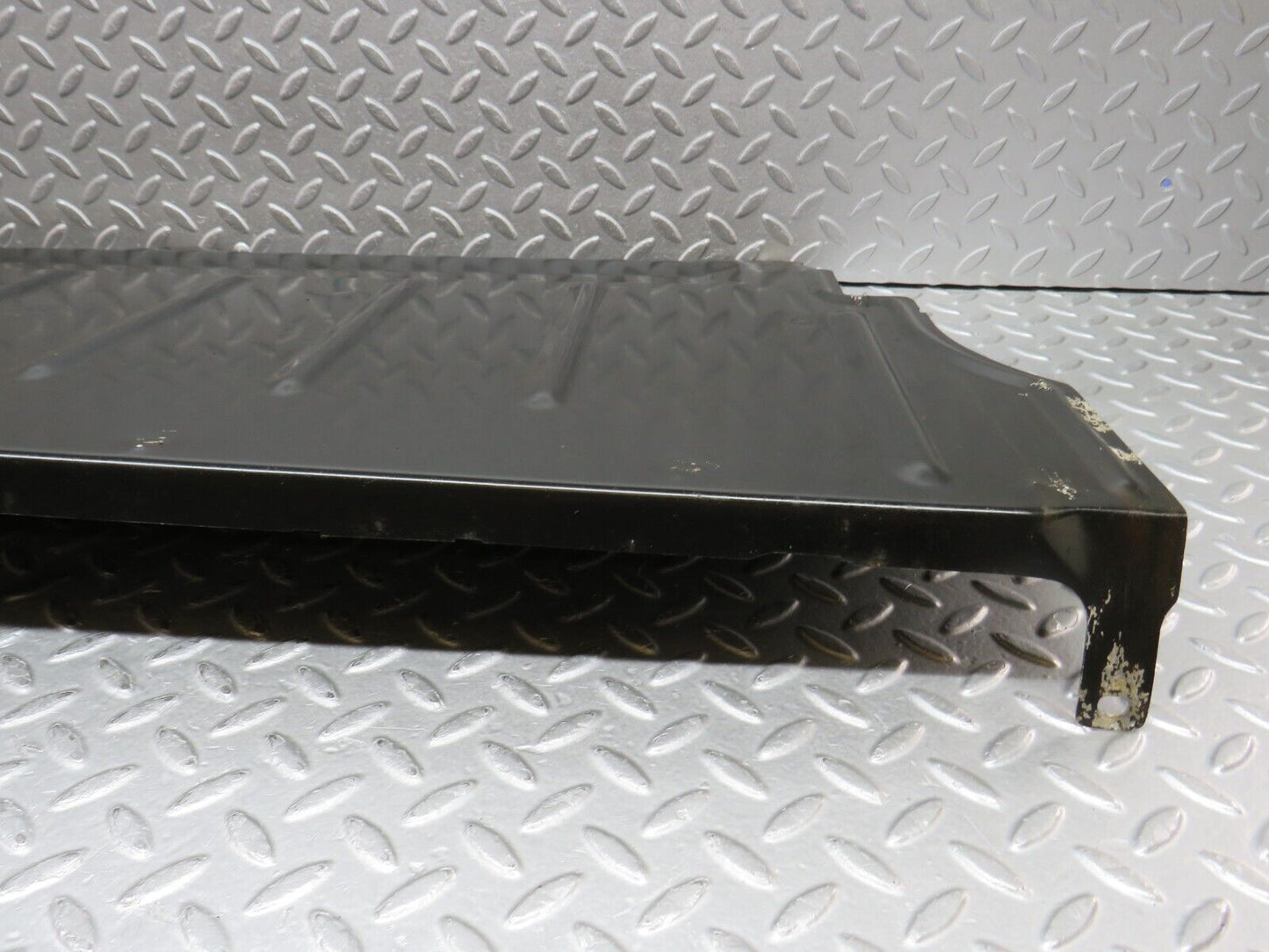 37125 Mercedes-Benz C126 420SEC Coupe Fuel Tank Cover Plate