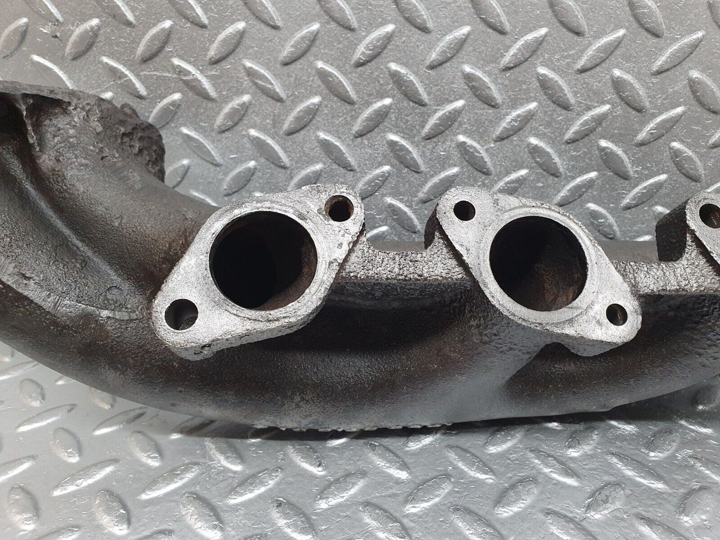 44221 Mercedes-Benz C123 230CE Coupe Exhaust Manifold 1021422301