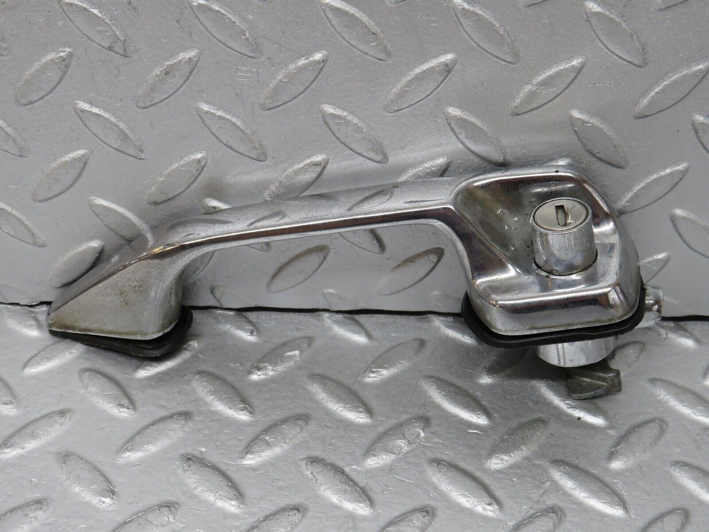 35741 Mercedes-Benz W108 Chrome Door Handle Front Left 1087661301