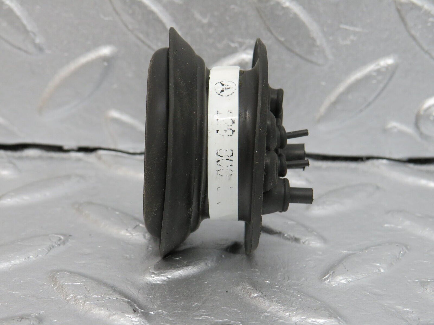 39781 Mercedes-Benz R129 320SL Coupe Firewall Rubber Grommet 0089971781