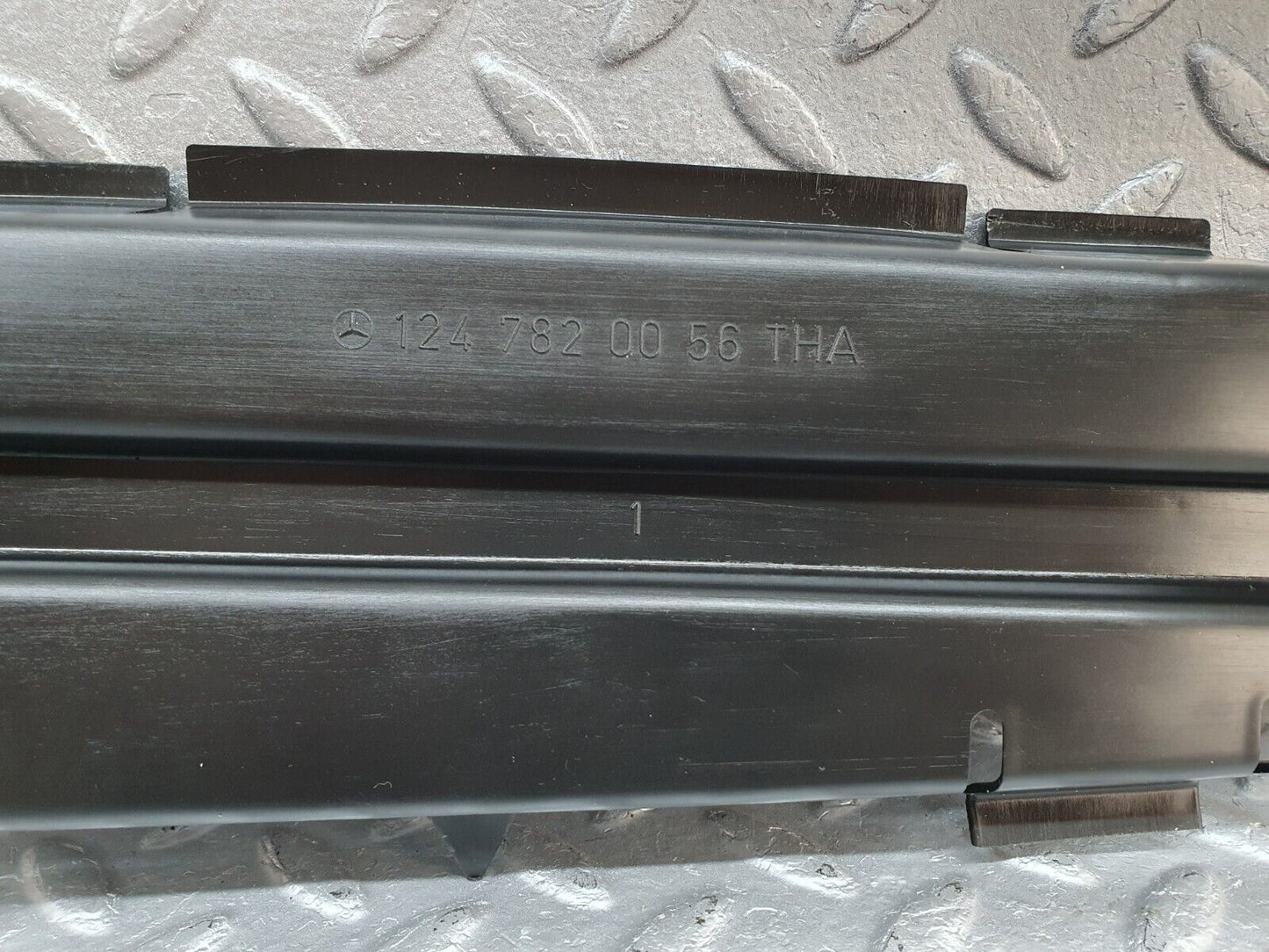 41547 Mercedes-Benz W124 200E Sunroof Guide Cover Trim 1247820056