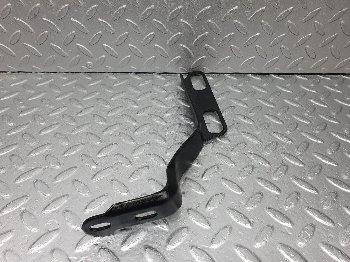 42063 Mercedes-Benz W202 C200 Exhaust Holder Bracket 2104926241