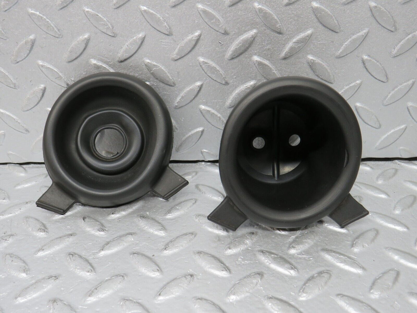 38125 Mercedes-Benz A124 320E Cabriolet Fuel Tank Rubber Seal 1244710481 1244711181