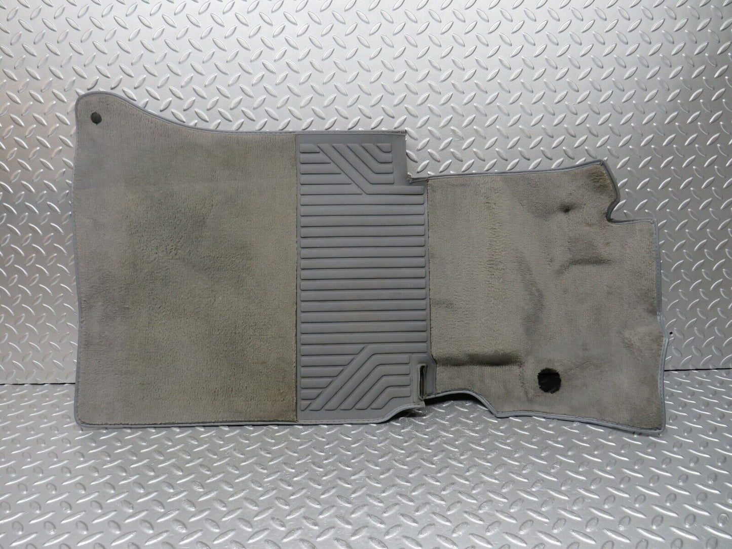 31411 Mercedes-Benz S124 220TE Wagon Front Right Floor Mat