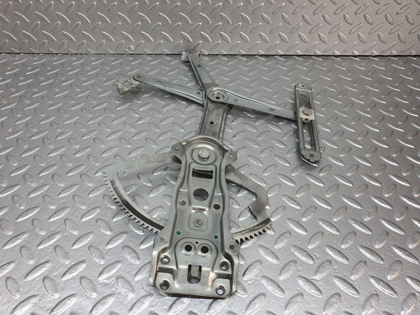 41939 Mercedes-Benz W202 C200 Front Right Power Window Regulator