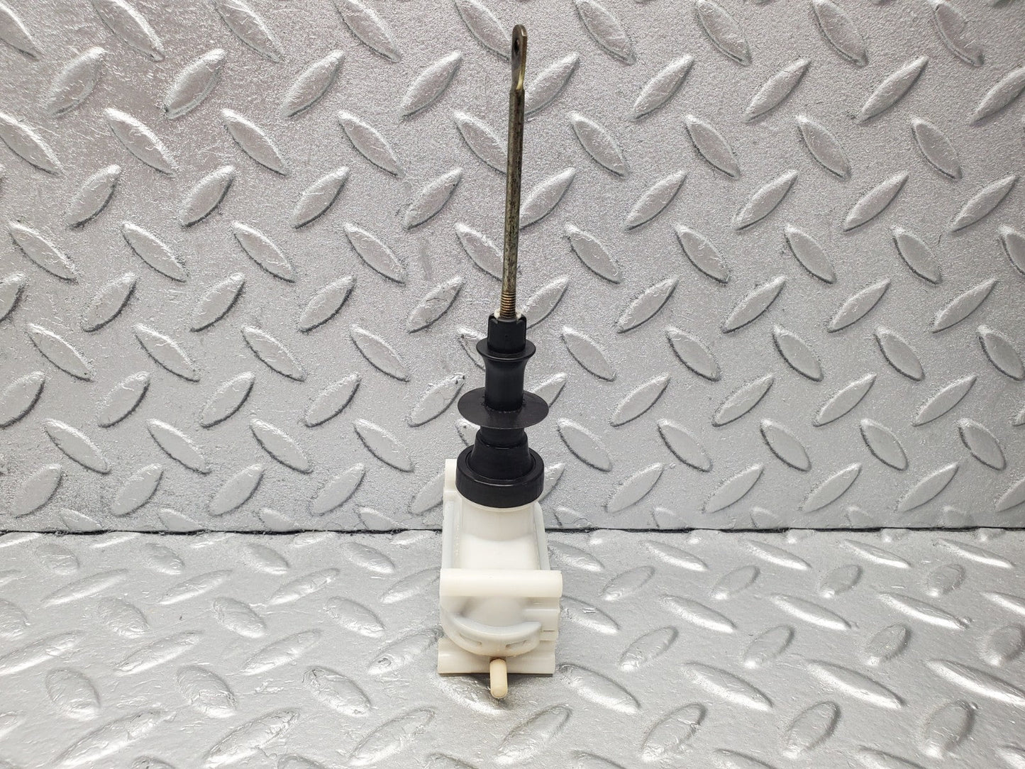W201 Baby Benz rear right door lock vacuum actuator used OEM