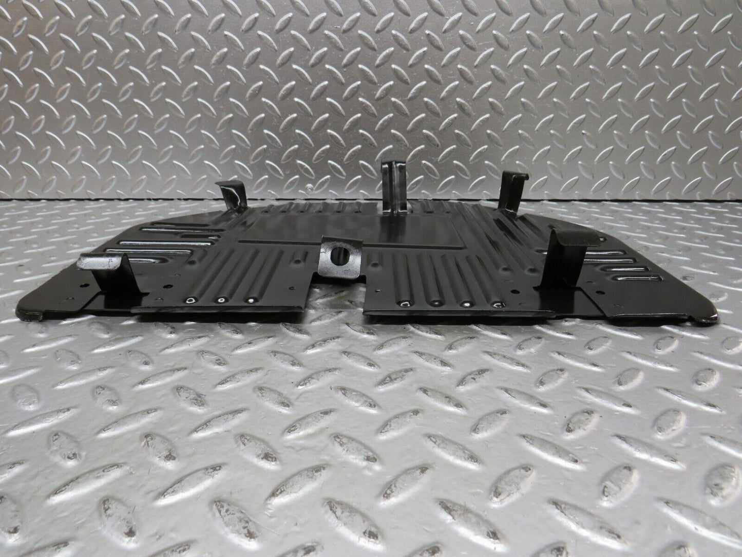 27762 Mercedes-Benz S124 300TE Wagon Front Right Floor Relay Cover 2028171320