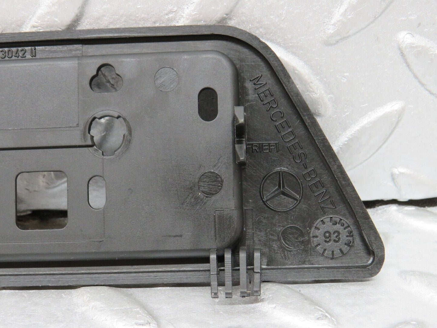 37766 Mercedes-Benz A124 320E Cabriolet Front Left Seat Electric Adjustment Trim A3042LI