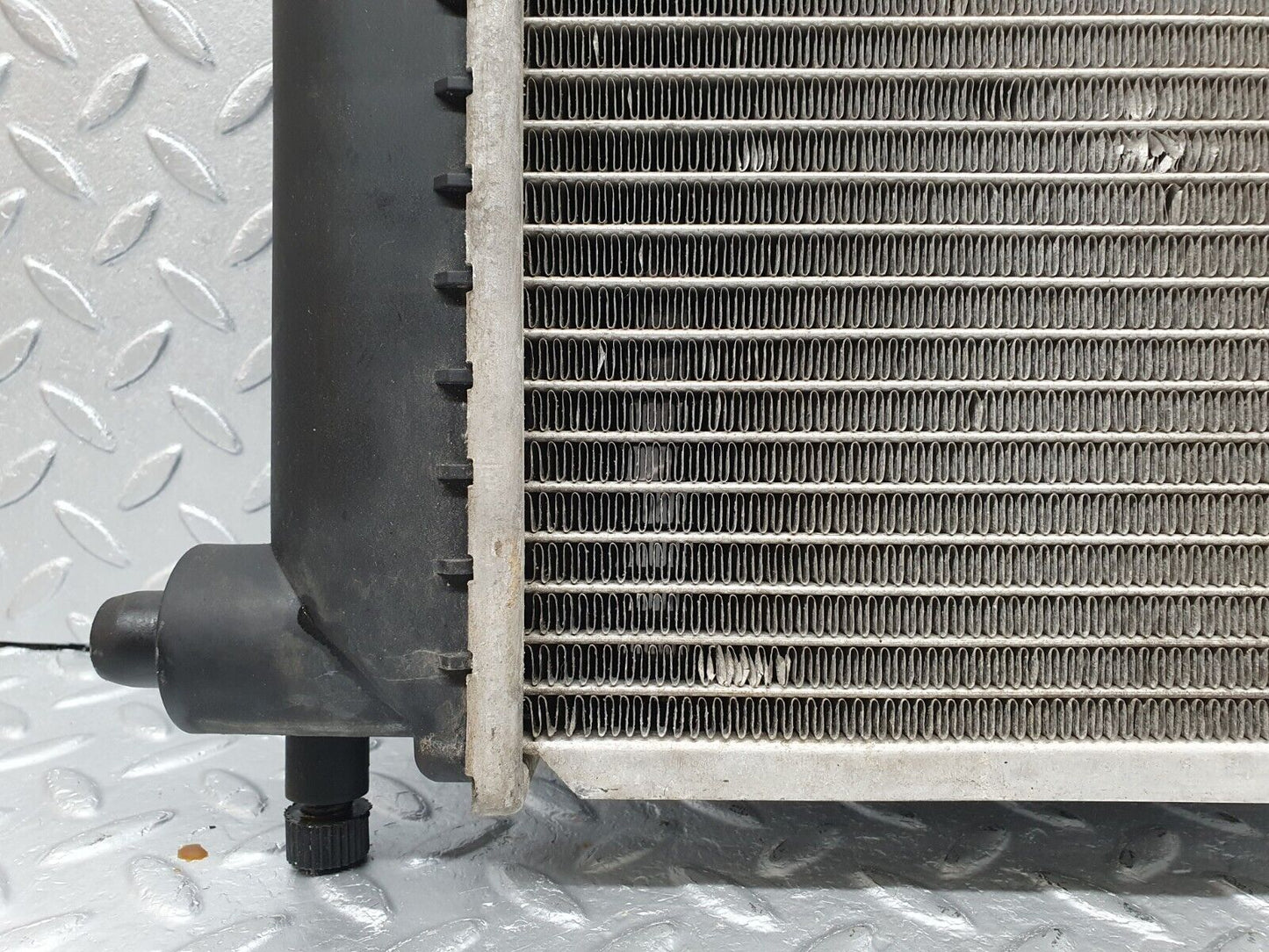 41399 Mercedes-Benz W124 200E Engine Coolant Radiator