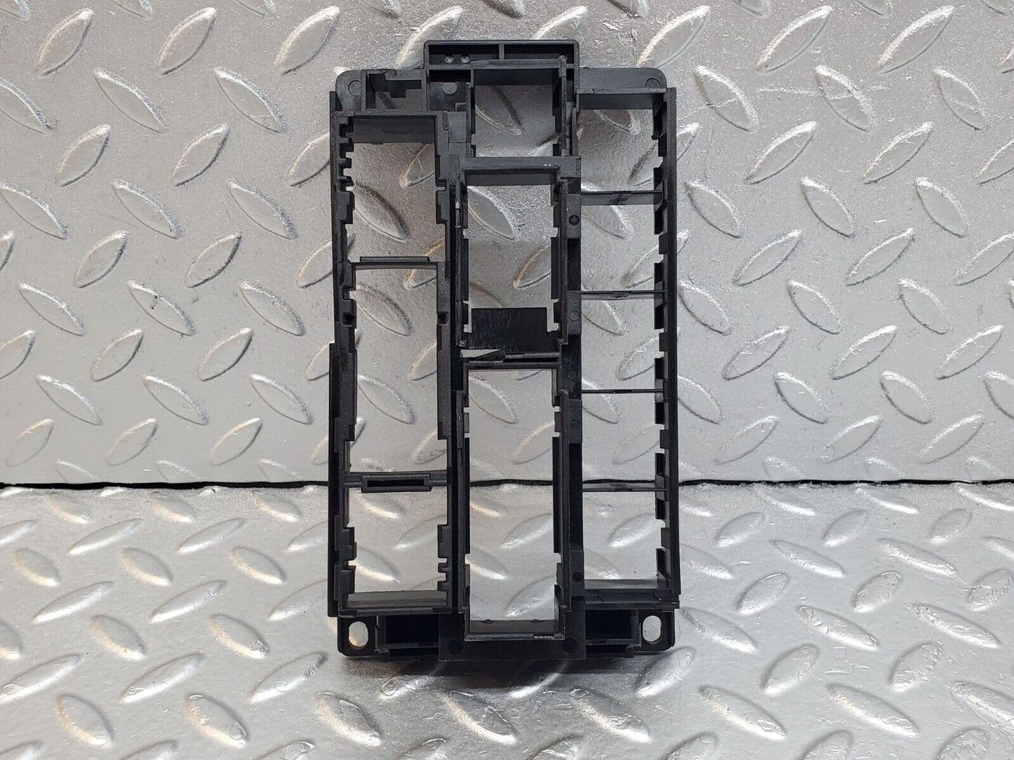 44723 Mercedes-Benz W124 220E Fuse Relay Holder Bracket 1245450140