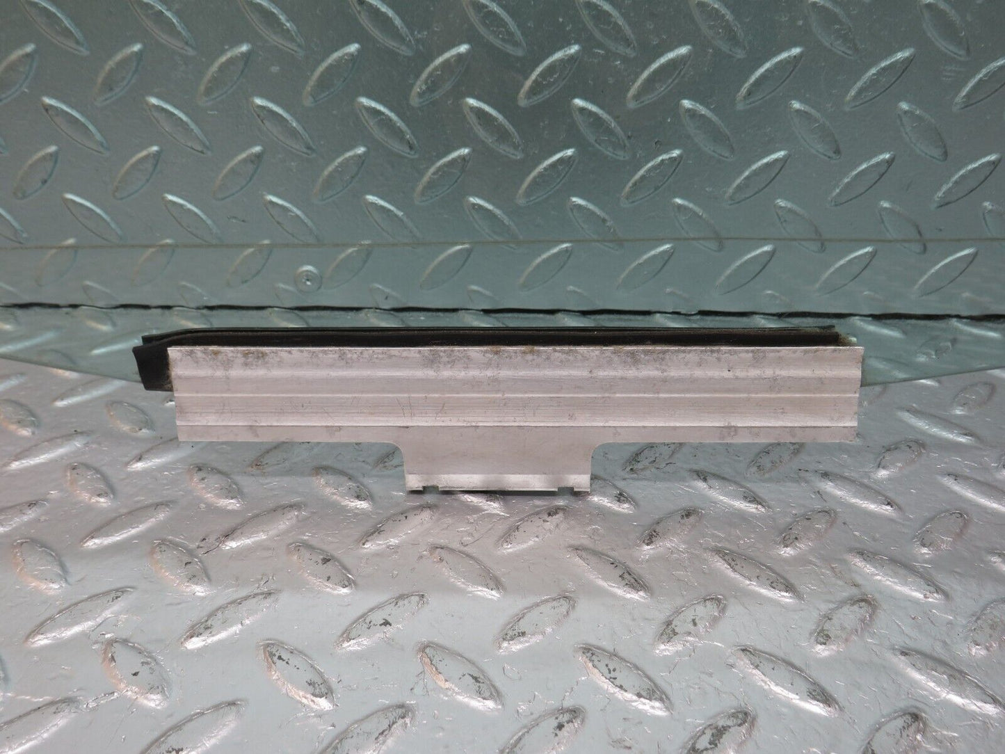 33831 Mercedes-Benz W201 190E 2.0L Rear Right Door Window Glass
