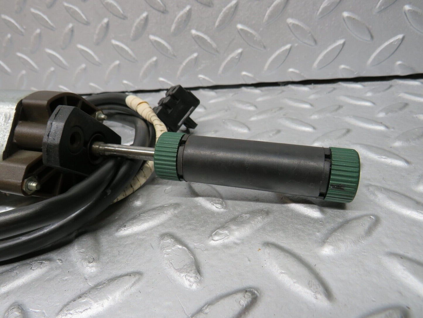 36849 Mercedes-Benz R129 300SL-24 Front Left Seat Adjustment Motor Bosch 1298206142 0130008047