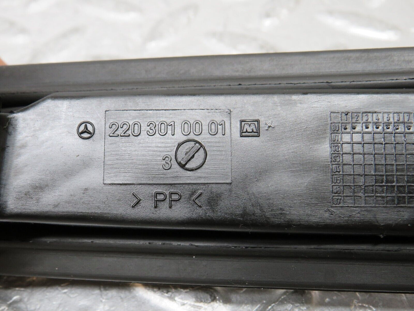 34811 Mercedes-Benz W210 320E Accelerator Pedal & Rubber 2103011820 2203010001