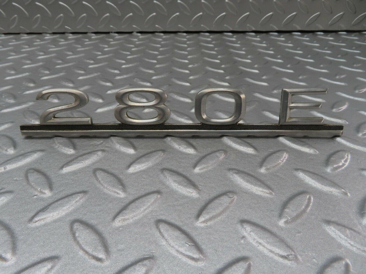 15933 Mercedes-Benz W123 280E Trunk Badge Logo Emblem 1238170815