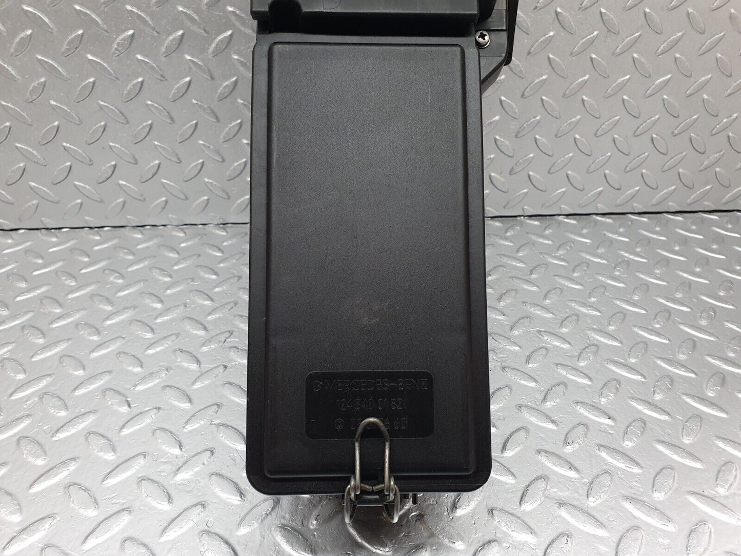 41580 Mercedes-Benz W124 200E Fuse Box 1245401150 1245400182 1245400282