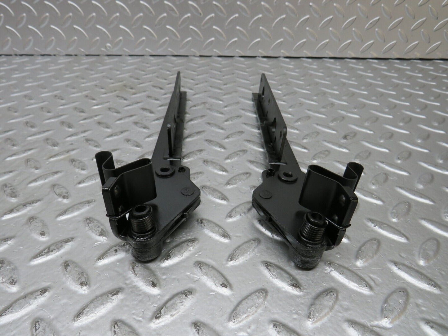 27697 Mercedes-Benz S124 300TE Wagon Trunk Floor Cover Hinge Pair