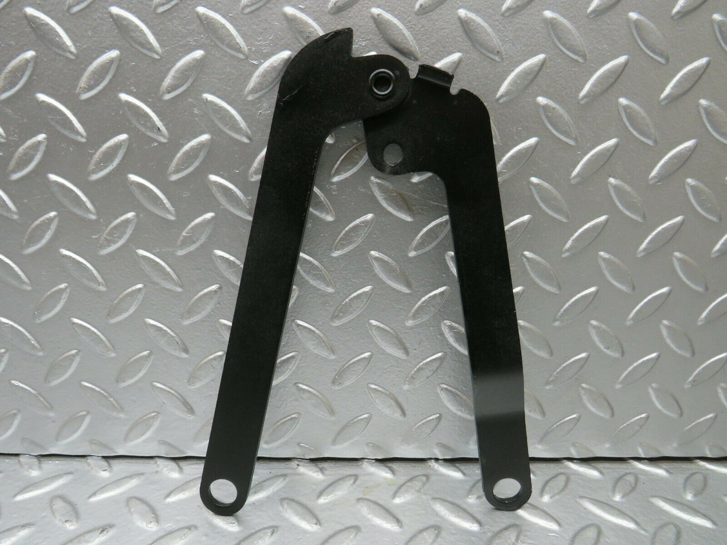 22870 Mercedes-Benz C107 450SLC Coupe Bonnet Hinge Left Side