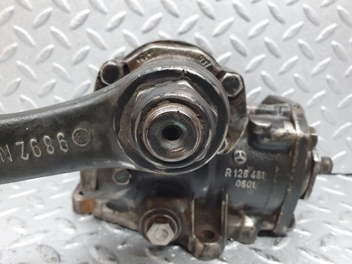 41223 Mercedes-Benz W126 300SE Steering Box 1264610501