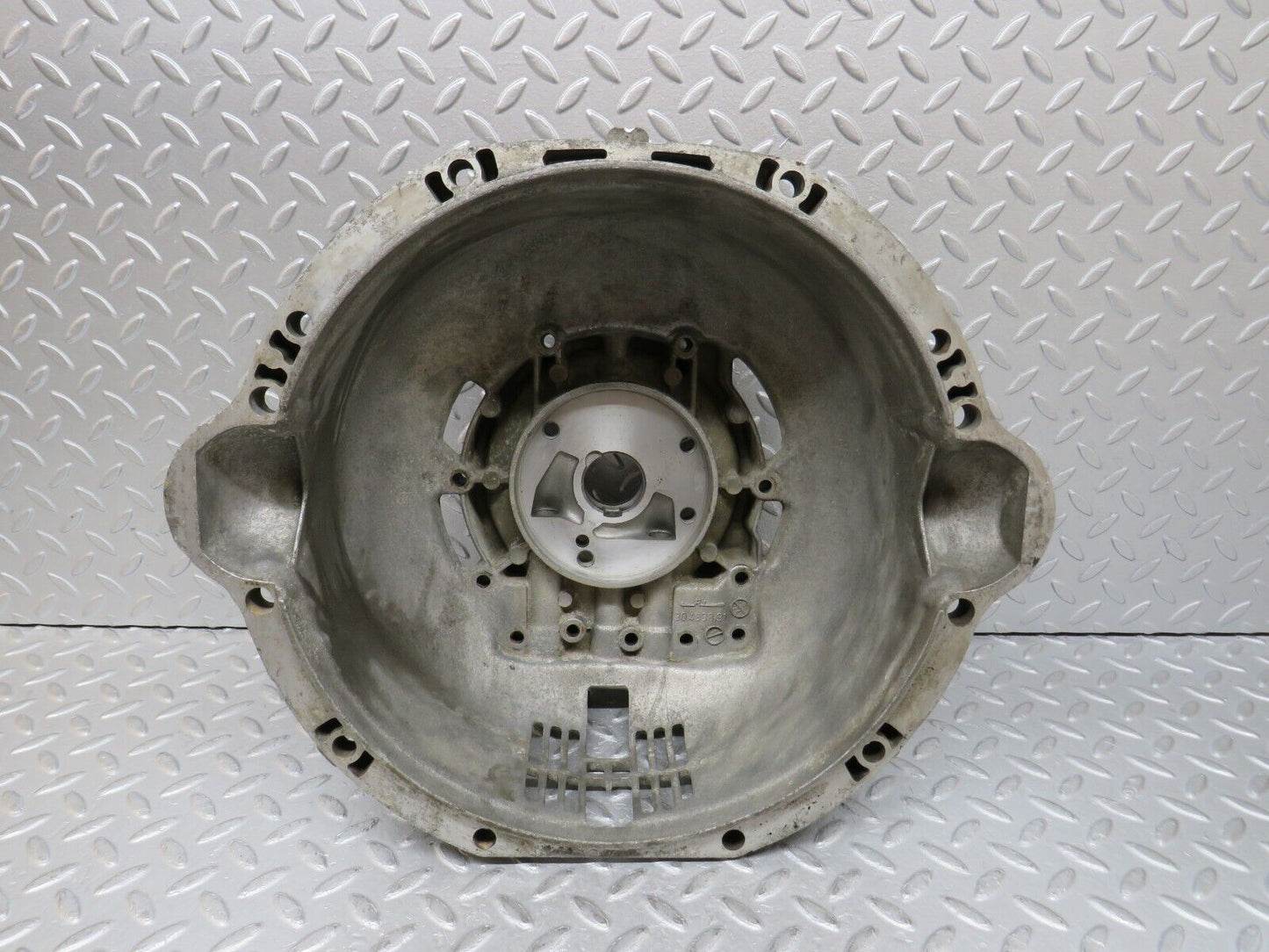 36405 Mercedes-Benz R107 450 Automatic Gearbox Bell Housing 722.002 1162570201