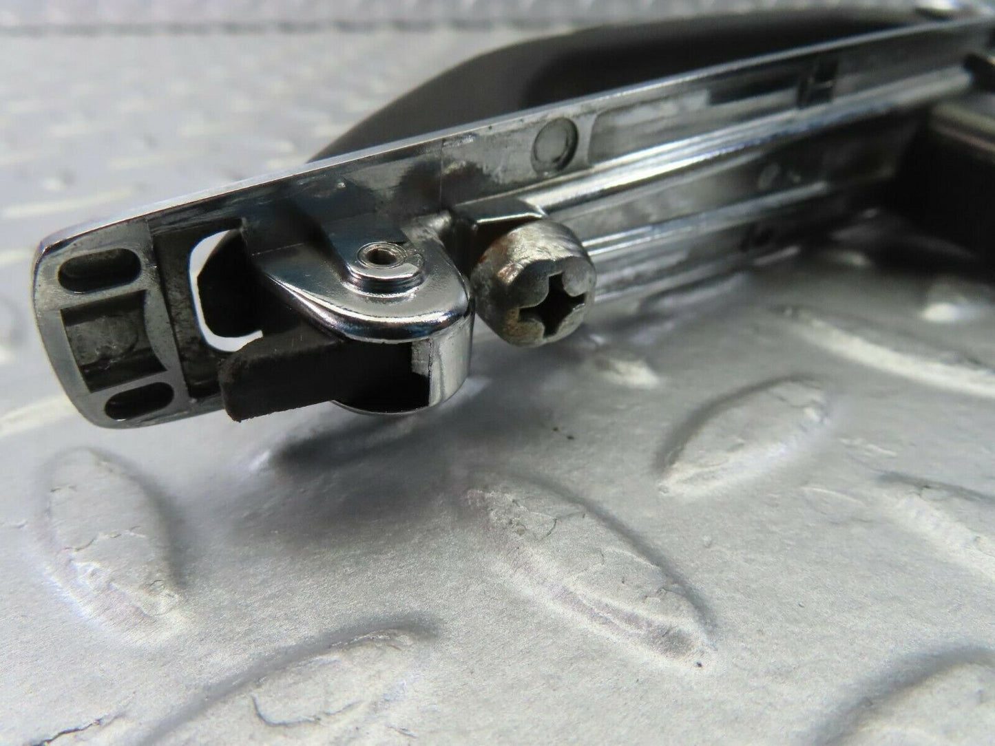 10113 Mercedes-Benz C123 230CE Coupe Exterior Chrome Door Handle No Key