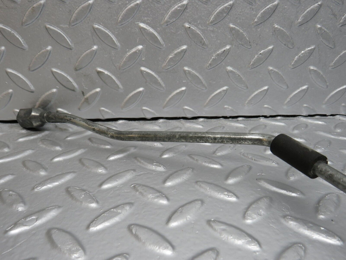 39806 Mercedes-Benz R129 320SL Coupe Fuel Line Pipe