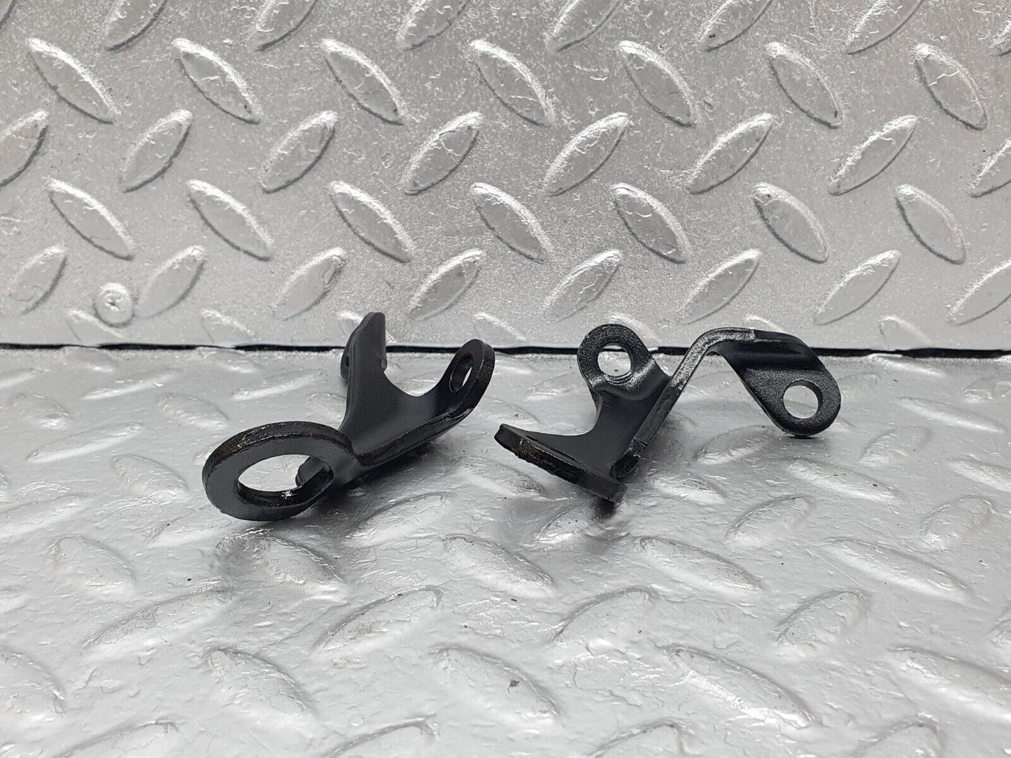 43575 Mercedes-Benz C126 380SEC Coupe Engine Lifting Eyes Hooks