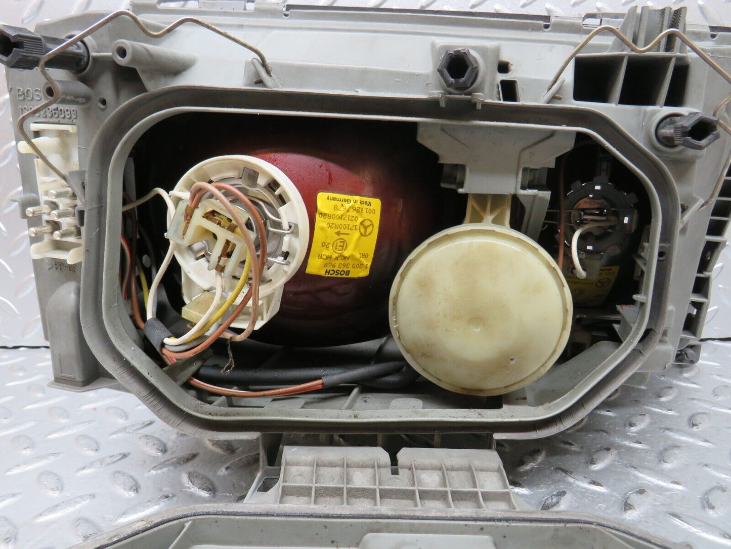 27760 Mercedes-Benz S124 300TE Wagon Headlight Bosch Left Side 1305621806