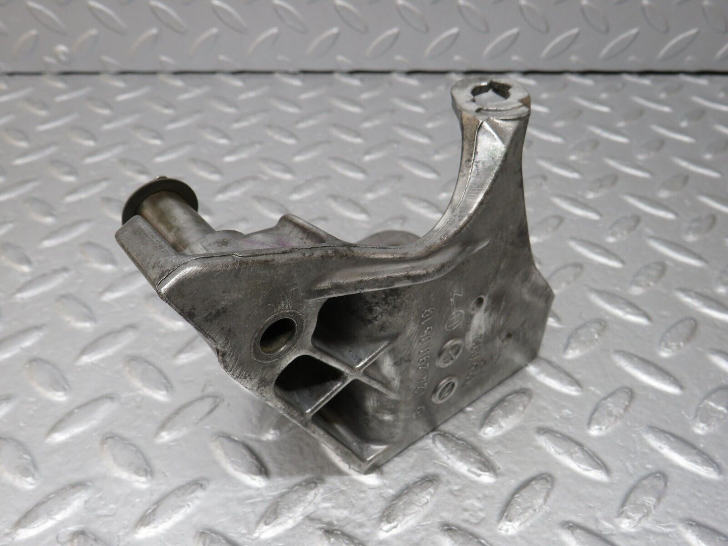36535 Mercedes-Benz W201 190E 2.0L Brake Pedal Bracket 1242900519