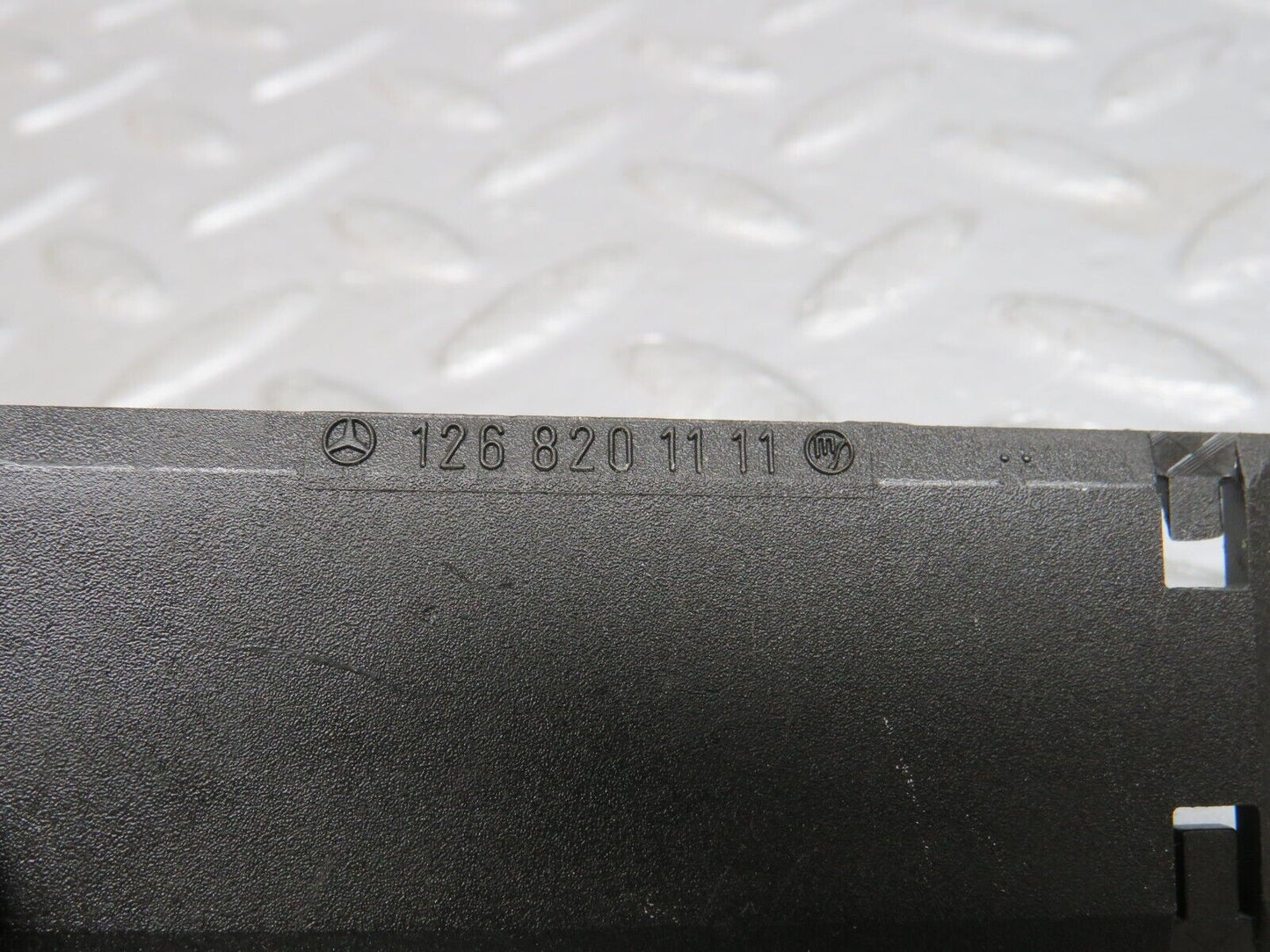 39633 Mercedes-Benz R129 320SL Coupe Windscreen Washer Nozzle Connector 1268201111