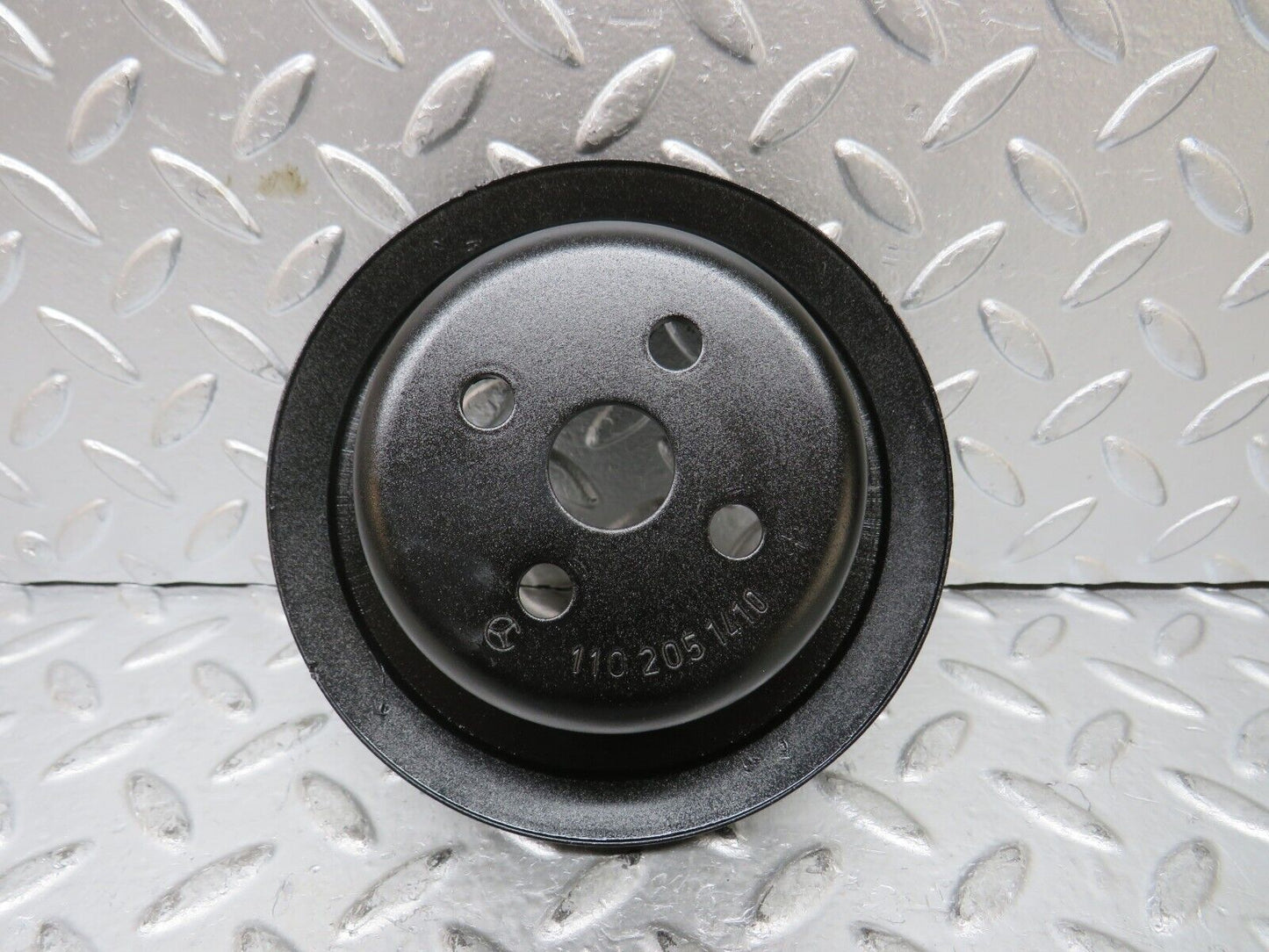 27393 Mercedes-Benz W123 280E Water Pump Pulley 1102051410
