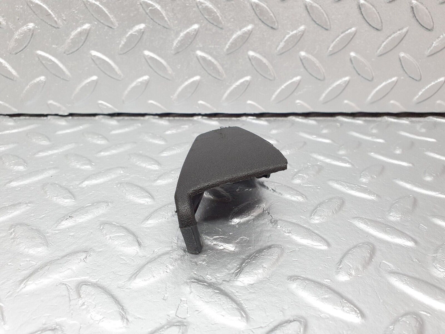 40790 Mercedes-Benz W123 300D Front Right Seat Cover Trim Black 1239193820