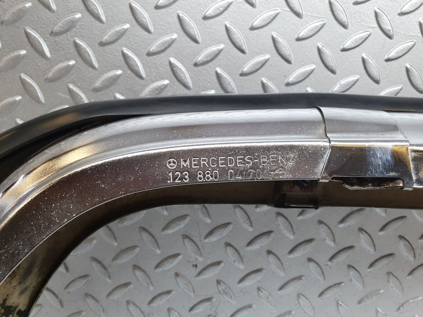 44198 Mercedes-Benz C123 230CE Coupe Front Bumper 1238800270 1238800970 1238800470 1238800370