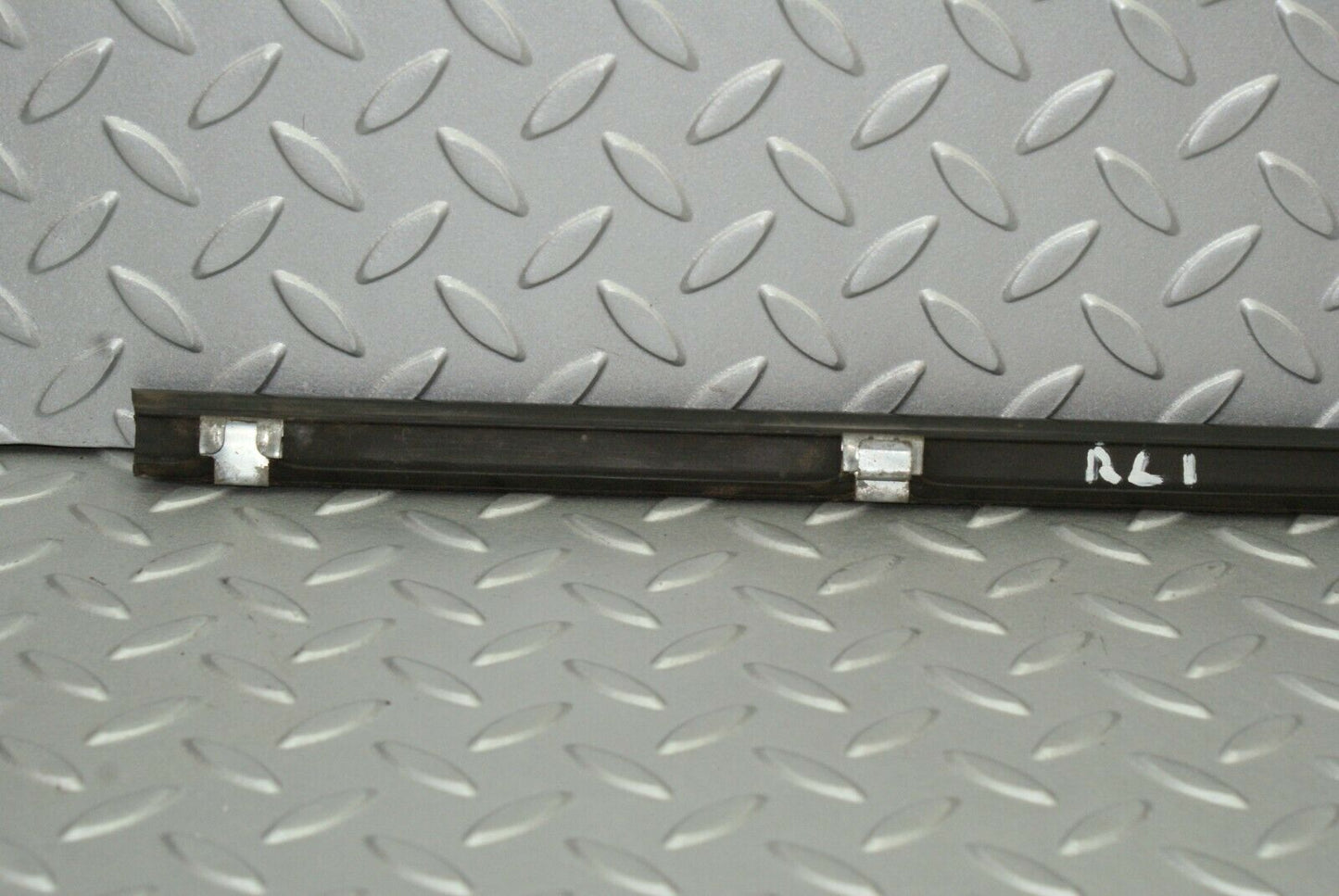 2649 Mercedes-Benz W116 350SE Glass Seal Trim Rubber Rear Left