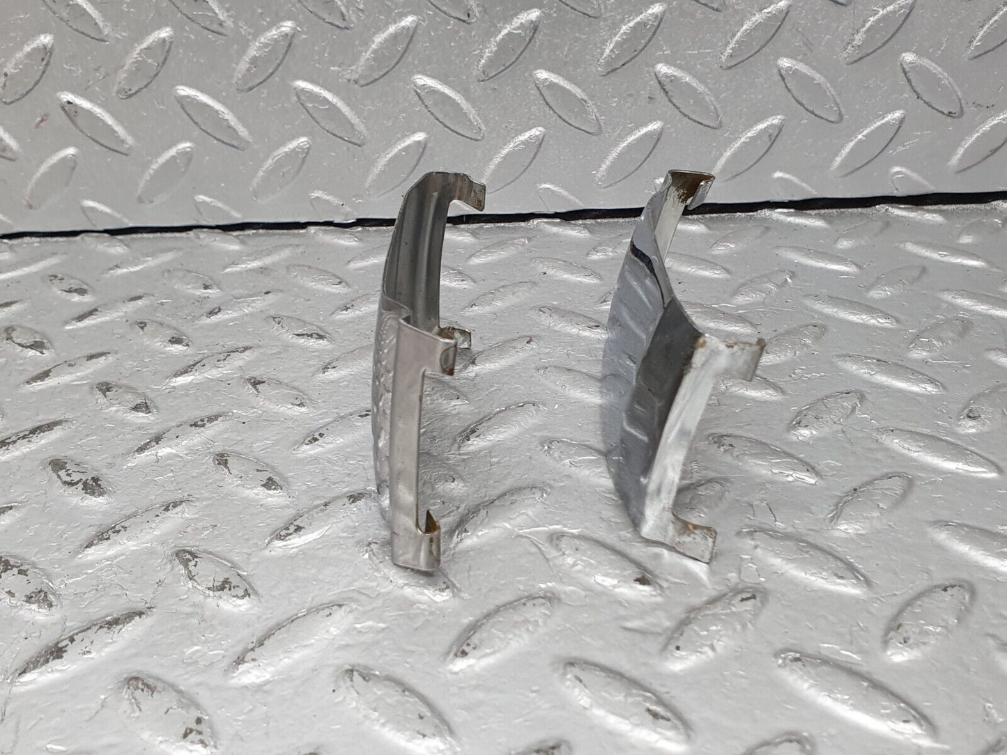41246 Mercedes-Benz W126 300SE Rear Bumper Cover Chrome Pair