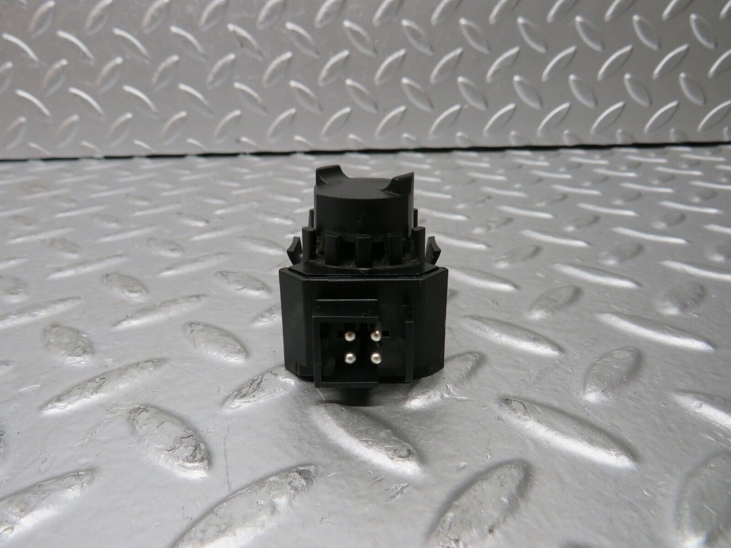 30336 Mercedes-Benz W124 230E Kick Down Switch 0025452214