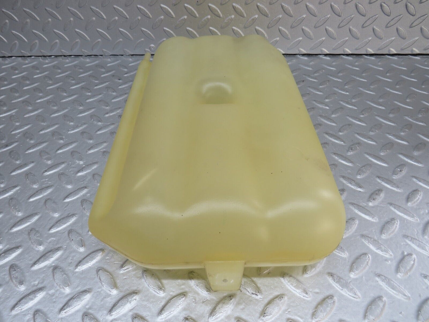 36011 Mercedes-Benz W126 420SE Coolant Expansion Tank 1265000549